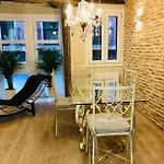 Lauramer Apartment
